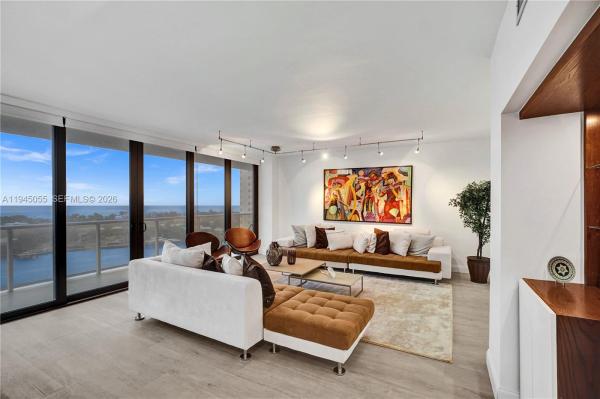 Hamptons West, 20281 E Country Club Dr #1002, Aventura, Florida 33180, image 1