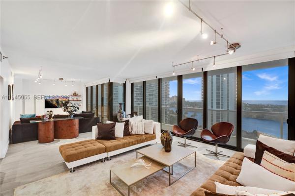 Hamptons West, 20281 E Country Club Dr #1002, Aventura, Florida 33180, image 2