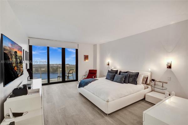 Hamptons West, 20281 E Country Club Dr #1002, Aventura, Florida 33180, image 2