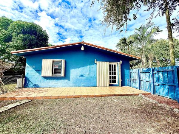 11900 SW 6th St, Unincorporated Dade County, Florida 33184, image 1