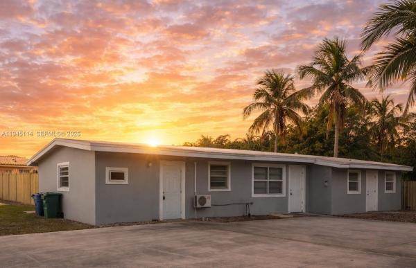 Unincorporated Dade County, Florida 33161, image 1