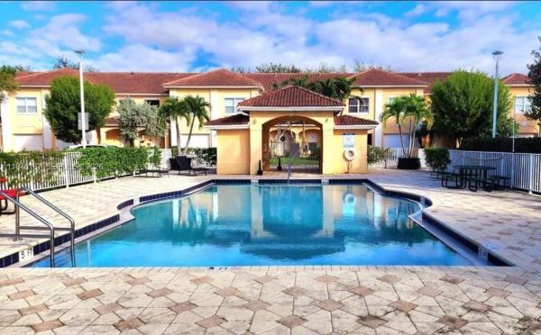 Estancia At Palm Springs, 501 Talia Cir, Palm Springs, Florida 33461, image 1