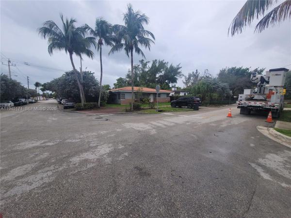 Isle Of Normandy Ocean Side & Trouville, 1300 Marseille Dr, Miami Beach, Florida 33141, image 2