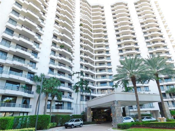 Parc Central Aventura South, 3300 NE 191st St #1002, Aventura, Florida 33180, image 2