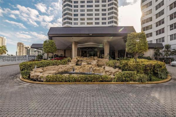 The Four Ambassadors, 801 Brickell Bay Dr #1262, Miami, Florida 33131, image 2