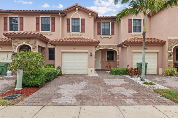 Chateau At The Vineyards, 3777 SE 3rd St, Homestead, Florida 33033, image 2