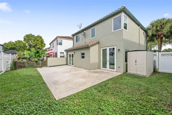 Glen Walk, 134 NW 117th Ave, Coral Springs, Florida 33071, image 2