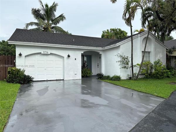 Doral Lakes, 9716 NW 51st Ter, Doral, Florida 33178, image 1