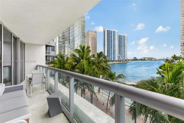 Icon Brickell Tower 1, 465 Brickell Ave #417, Miami, Florida 33131, image 1