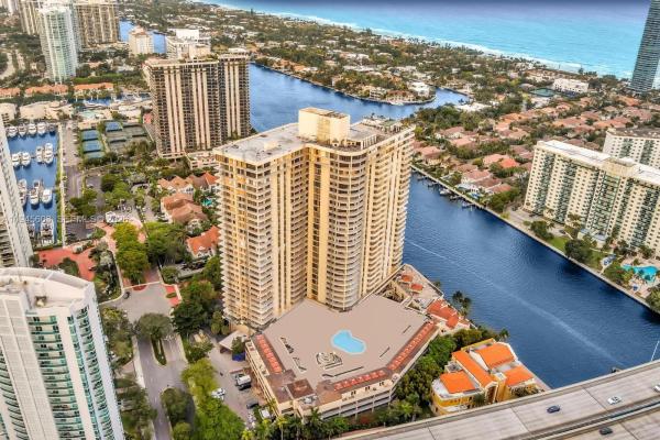 Turnberry Towers, 19355 Turnberry Way #3J, Aventura, Florida 33180, image 1