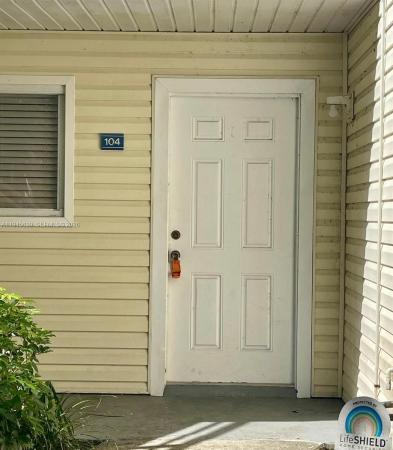 Summer Lake At Three Lakes, 3457 NW 44th St #104, Oakland Park, Florida 33309, image 2