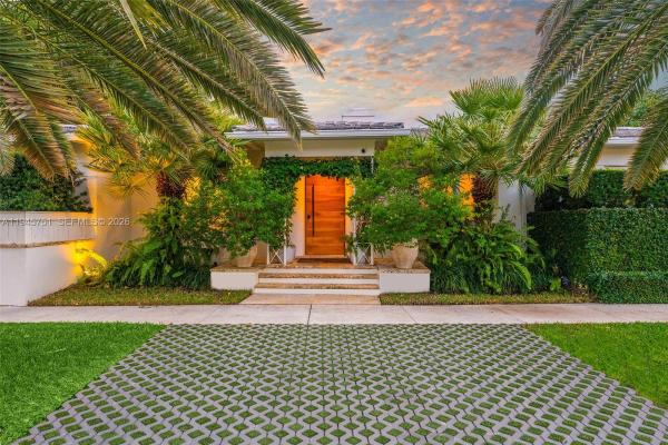 Sunset Lake, 1220 W 21st St, Miami Beach, Florida 33140, image 3