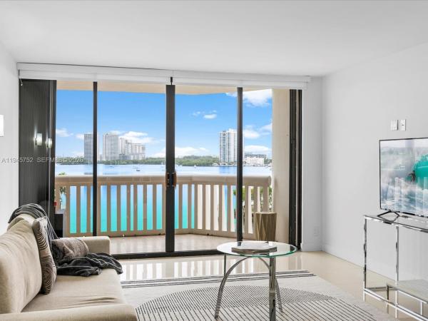 1000 Island Boulevard, 1000 W Island Blvd #612, Aventura, Florida 33160, image 2