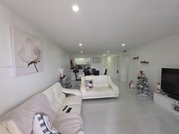 Coral Gate West, 6970 NW 186th St #3-307, Country Club, Florida 33015, image 2