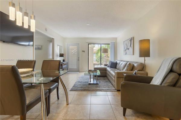 Lake Place, 602 Executive Center Dr #208, West Palm Beach, Florida 33401, image 1