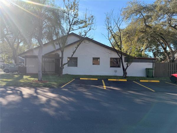 East Lakes Townhomes, 9601 NW 16th St, Pembroke Pines, Florida 33024, image 1