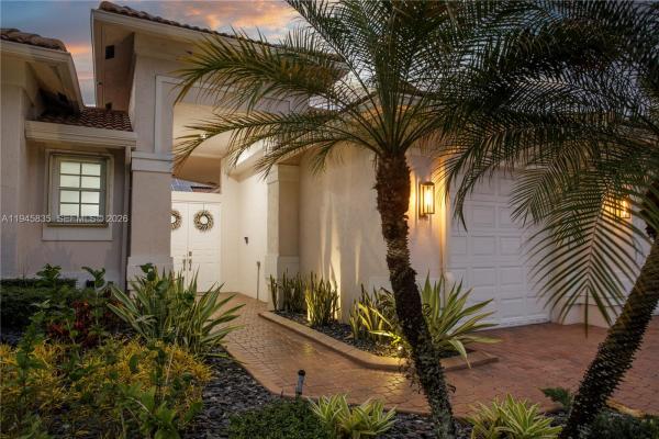 Victoria Isles, 1499 Victoria Isle Dr, Weston, Florida 33327, image 2