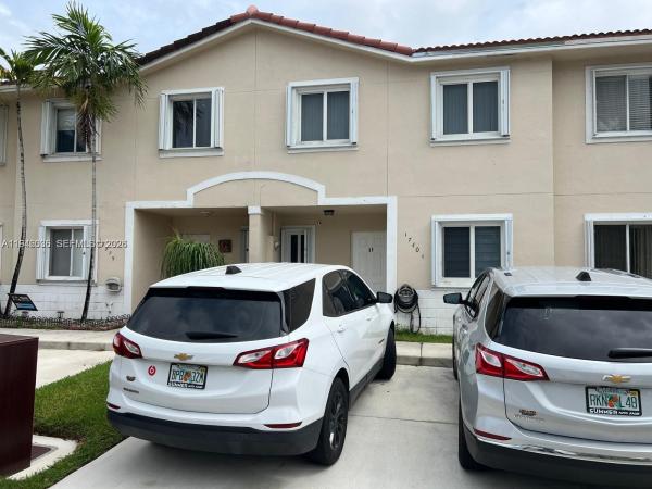 Weitzer Serena Lakes Townhomes, 17401 SW 140th Ct, Richmond West, Florida 33177, image 3