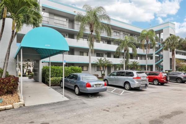 Fairway Club, 4725 E Lucerne Lakes Blvd E #405, Lake Worth, Florida 33467, image 2