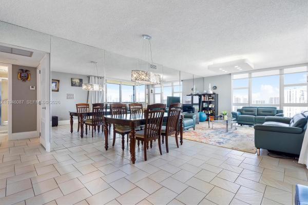 Coronado Tower 3, 20379 W Country Club Dr #1933, Aventura, Florida 33180, image 3