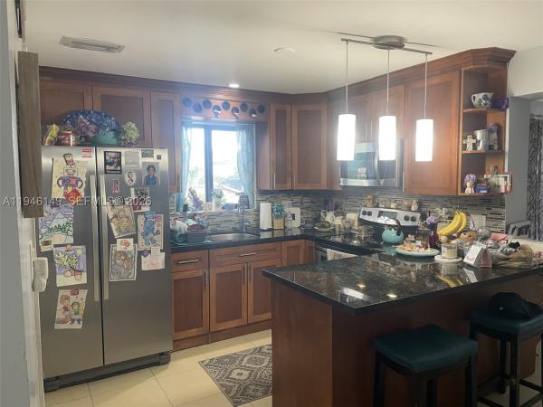 6852 SW 11th St, Pembroke Pines, Florida 33023, image 3