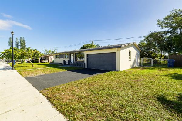 Sierra Mirada, 360 NW 199th St, Miami Gardens, Florida 33169, image 3