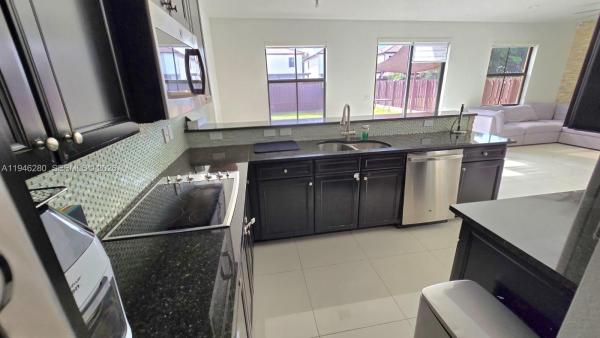 Isles At Grand Bay, 10032 NW 87th Ter, Doral, Florida 33178, image 2