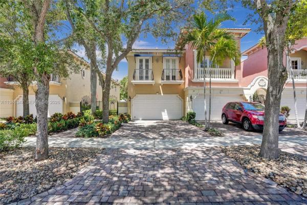 Lake Ridge, 1115 NE 14th Ave, Fort Lauderdale, Florida 33304, image 1