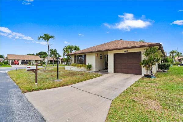 6109 Ambertree Ln, Ocean Ridge, Florida 33463, image 1