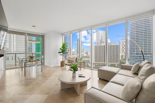 Icon Brickell Tower 3, 485 Brickell Ave #1804, Miami, Florida 33131, image 2