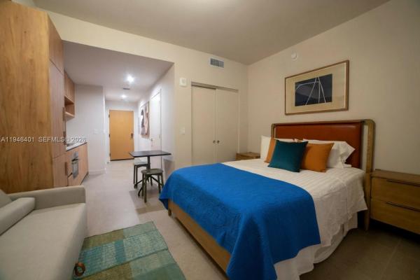 11 NE 6th #1908, Miami, Florida 33132, image 1