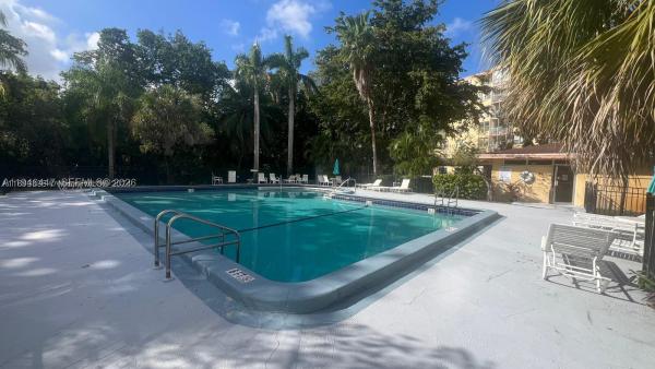 Greynolds Park Club, 17890 W Dixie Hwy #302, Ojus, Florida 33160, image 3