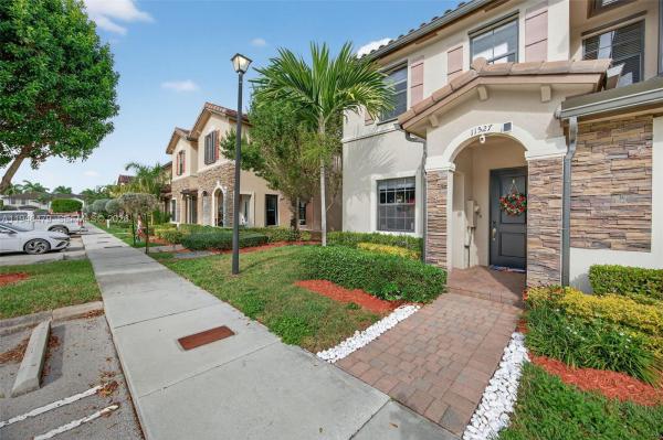 Artesa At Coco Palm Estates, 11527 SW 248th Ln, Princeton, Florida 33032, image 2
