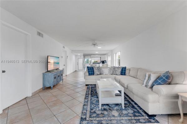 Sunrise Lakes 3, 9721 Sunrise Lakes Blvd #201, Sunrise, Florida 33322, image 2