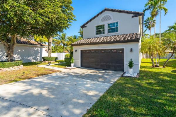 Brittany Bay At Silver Lakes, 2003 NW 181st Ave, Pembroke Pines, Florida 33029, image 2