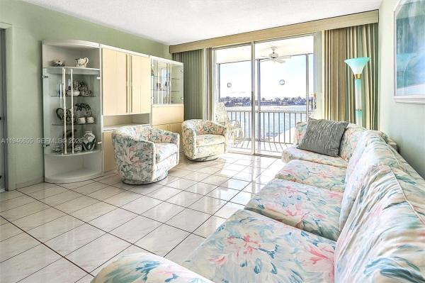 Point East, 3010 Marcos Dr #R311, Aventura, Florida 33160, image 2