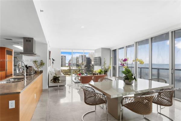 Icon Brickell Tower 2, 495 Brickell Ave #1001, Miami, Florida 33131, image 2