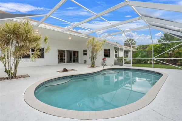 Les Jardins At Woodmont, 7901 NW 86th Ter, Tamarac, Florida 33321, image 3