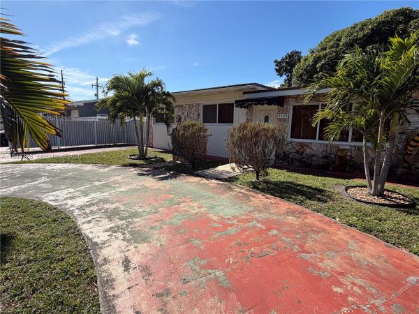 Palm Springs, 6090 W 5th Ln, Hialeah, Florida 33012, image 2