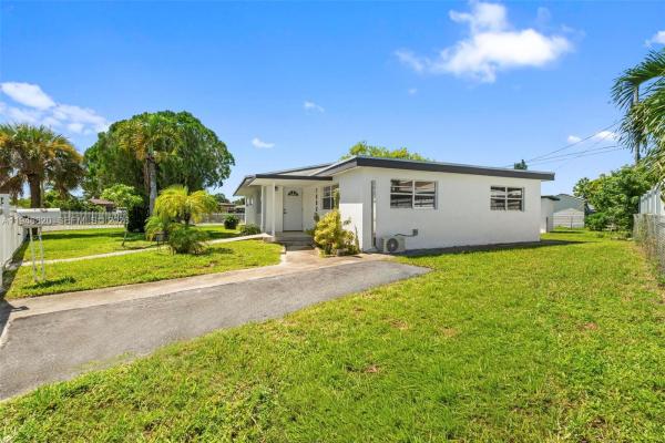 Carol City Gardens, 18800 NW 39th Ct, Miami Gardens, Florida 33055, image 1