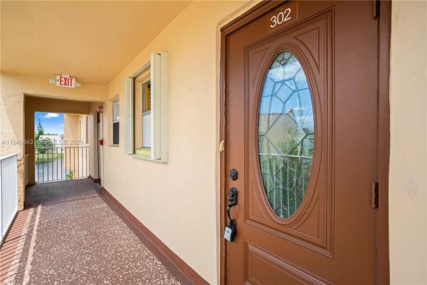 Sunrise Lakes 3, 2811 N Pine Island Rd #302, Sunrise, Florida 33322, image 1