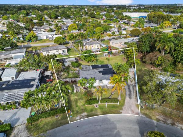 Leisure City Residential, 29100 Kentucky Rd, Leisure City, Florida 33033, image 2