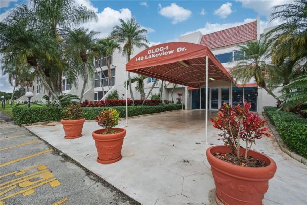 Racquet Club Village, 140 Lakeview Dr #203, Weston, Florida 33326, image 1