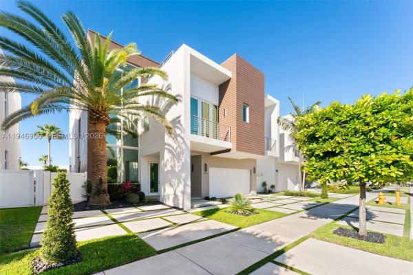 The Mansions At Doral, 10561 NW 67th Ter, Doral, Florida 33178, image 2