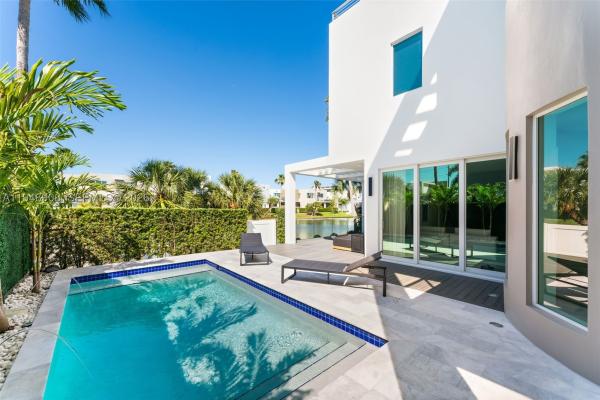 The Mansions At Doral, 10561 NW 67th Ter, Doral, Florida 33178, image 3