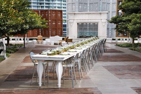 Icon Brickell Tower 2, 495 Brickell Ave #1801, Miami, Florida 33131, image 1