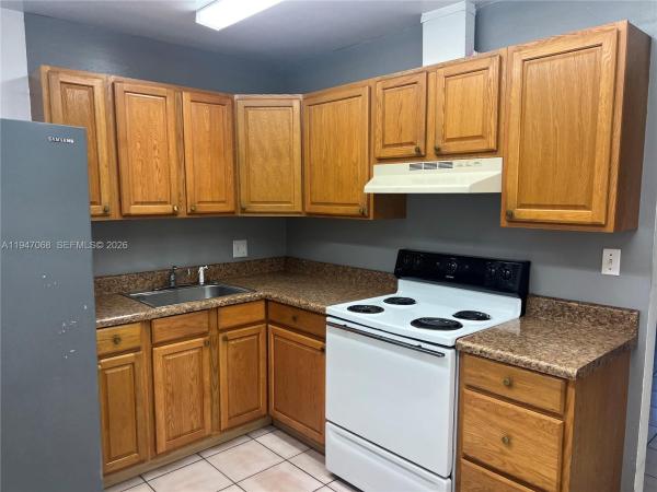 Hampshire Villas, 9203 NW 38th Dr #12, Coral Springs, Florida 33065, image 2