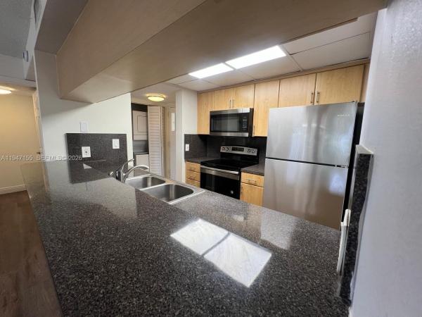 Las Vistas At Doral, 8100 Geneva Ct #147, Doral, Florida 33166, image 2