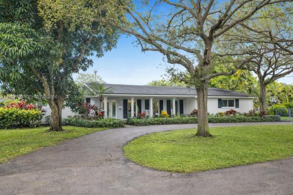 Mangowood, 8425 SW 149th Dr, Palmetto Bay, Florida 33158, image 1