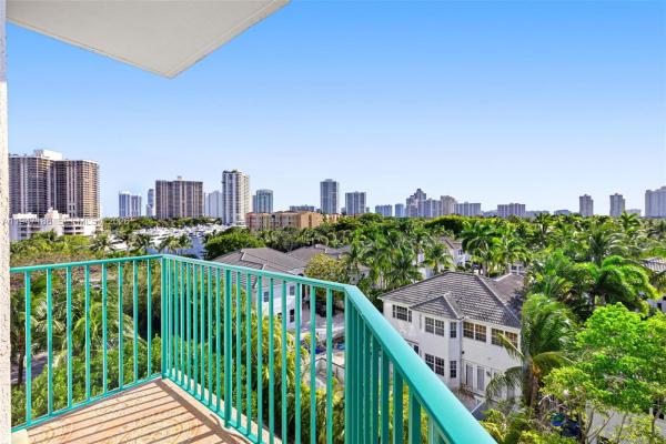 Turnberry Village South Tower, 19900 E Country Club Dr #502, Aventura, Florida 33180, image 3